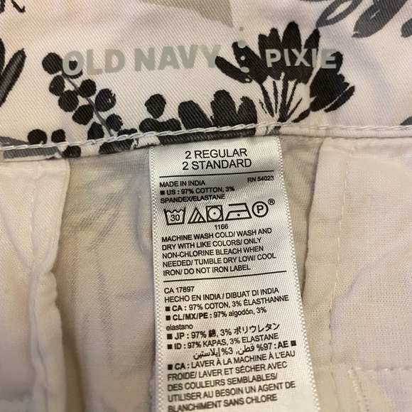 Old navy pixie style flat front shorts, size 2 - Picture 4 of 5